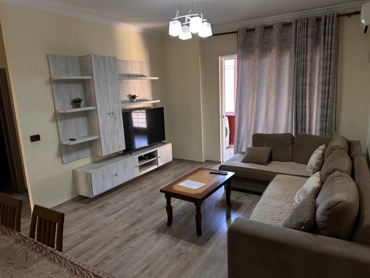 Family Apartments Sarandë Exteriör bild